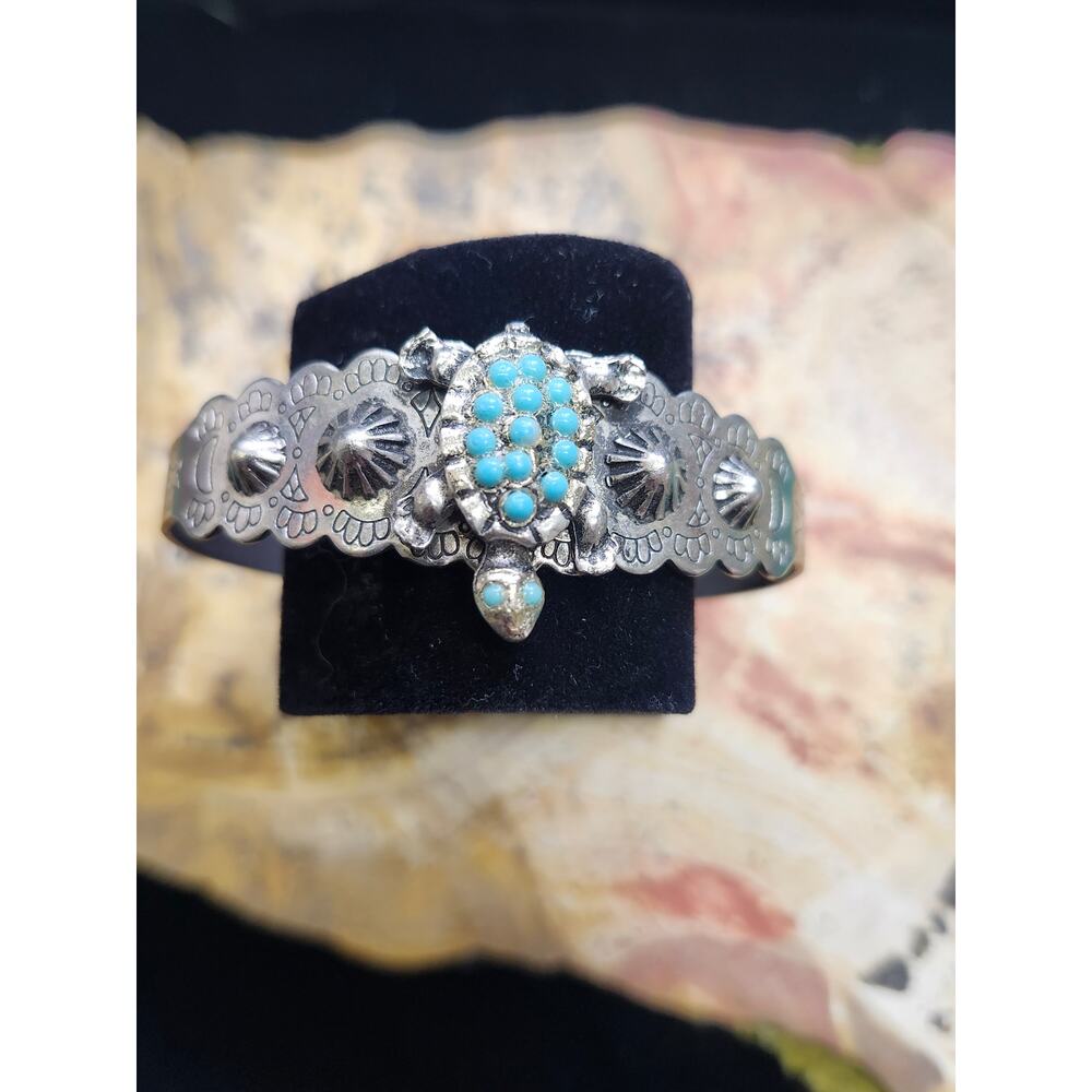 Southwestern Turtle cuff bracelet faux turquoise silvertone costume 6" boho